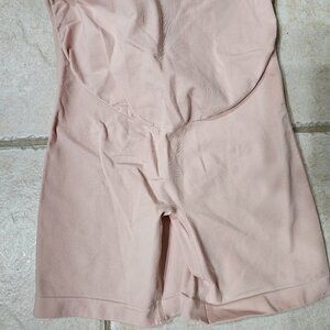 Compression Maternity Shorts size small Beige
